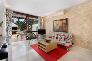 Aaron Beautifull House