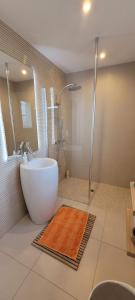 B&B / Chambres d'hotes VILLA LA VALENTINE 2 chambres : photos des chambres