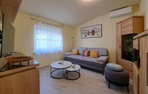 Amazing Home In Medulin With Kitchen