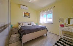 Amazing Home In Medulin With Kitchen