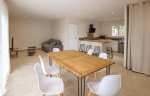 Amazing Home In Lussas With Wifi