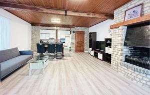 Nice Home In Oostende With Wifi