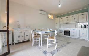 1 Bedroom Beautiful Home In Arbus img3