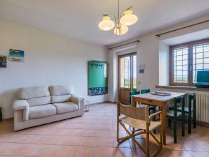 Apartment Casa Renai a San Gimignano-1 by Interhome
