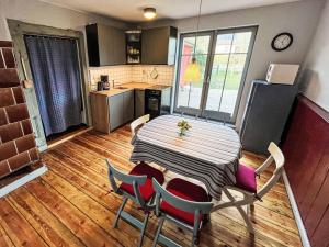 Holiday Home Kapitänshaus Leo by Interhome