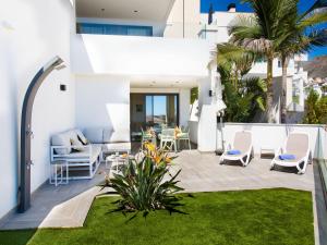 Holiday Home Royal Beach Nerja by Interhome