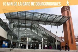 Appartements Le Cosy Yellow Appartement lumineux a 5 min de la Gare d'Evry avec parking gratuit : photos des chambres