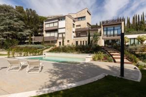 GuestHost - Exclusive Perugia Getaway - Apartments with Shared Pool & Parking