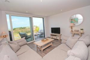 Coastal apartment sea views
