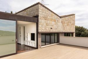 Exclusive Perugia Getaway - Apartments with Shared Pool & Parking