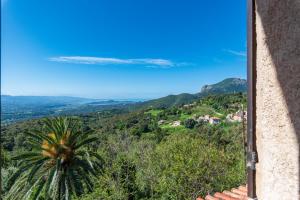 Alta Vista , villa avec piscine privée et vue exceptionnelle près dAjaccio