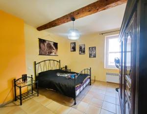 Maisons de vacances Agreable maison de ville avec patio : photos des chambres