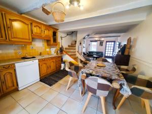 Maisons de vacances Agreable maison de ville avec patio : photos des chambres
