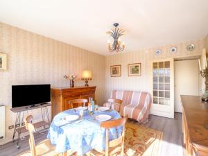 Apartment Arguin II-10 by Interhome