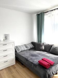 Quiet Apartment Near The Park, Metro, Centre, WI-FI - by HIK Apartments