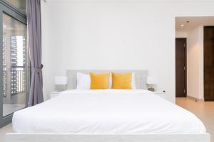 Lux BnB Dubai Creek Harbour BLVD Views