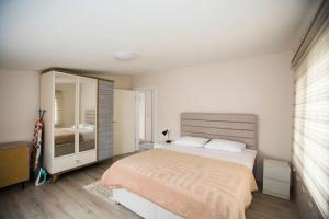 Limon Ağaçlı Ev - Urla