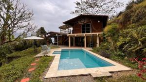 Casa Nutabe - Casa de Campo en Girardota cerca a Medellín