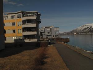 By the sea. HybelRoom in South of Troms Central
