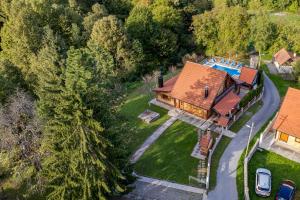 Peaceful Villa in Gornje Dubrave with Private Pool