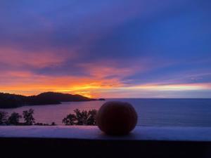 PATONG TOWER SEA FACING HIGH FLOOR New Bathroom