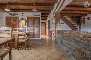 Chalets Spacieux Chalet 19pers, Piscine, Jacuzzi, Sauna & Salle de Jeux : photos des chambres