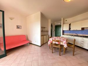 Appartamento in complesso con piscina