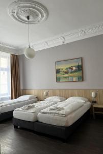 Quadruple Room with Private Shower and Shared Toilet room in Hotel Kieler Hof