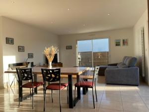 1100-Maison au cœur du village de Planguenoual.