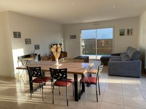 1100-Maison au cœur du village de Planguenoual.