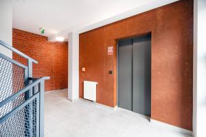 Wieniawskiego Chic Apartment by BookingHost