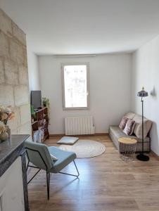 Lumineux appartement sous les toits à Pey Berland