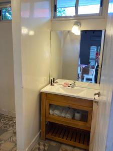 Mono ambiente con terraza y balcón