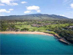 Maui Bliss: 1BR Corner Haven, Ocean & Golf Views