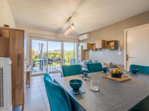 Apartment Golfe Horizon-3 by Interhome