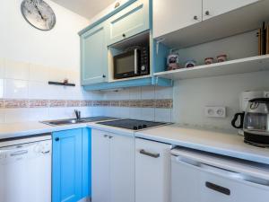 Apartment Cap Négre - Domaine de la Pinède-21 by Interhome