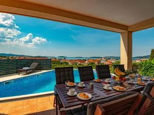 Holiday Home Paola by Interhome - Ražine