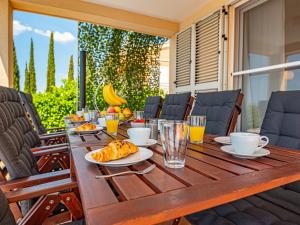 Holiday Home Paola by Interhome