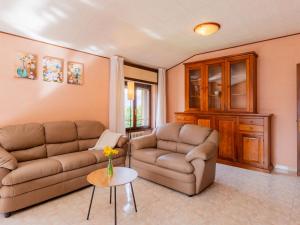 Apartment Casa Lara by Interhome