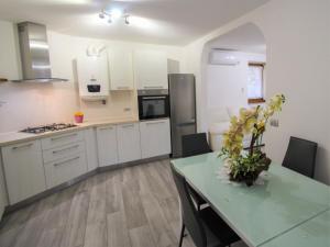 Apartment Elsa by Interhome