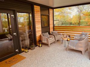 MAGNOLIA HOUSE by the RIVER