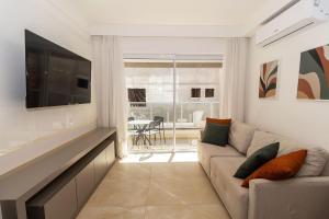 Terrazzo 503B - Apto 2 quartos em condomínio de luxo à 300 metros da Praia de Bombas