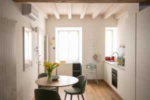 IseoLakeRental - La finestra sul lago