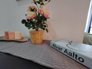 Arcoris Mont Kiara 18# Sunway 163 Mall# 1 Mont Kiara # 2 BR with Balcony 2-4 Pax