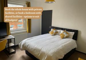 2 Bed House Sleeps 5, Ferryhill Near Durham & Free WiFi & Parking