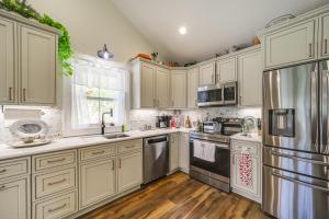 Serene Canton Vacation Rental with Mountain Views