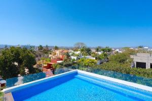 Nerea Golden Zone - 3 Blocks to Beach