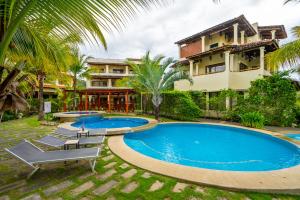 Amazing Oceanview Private Villa Rooftop Terrace Walk to Beach