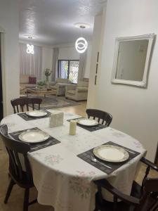 Beautiful & Cozy Newly remodeled 2 Bedroom