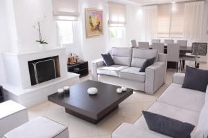 Keratea Luxury Villa -Athens Airport